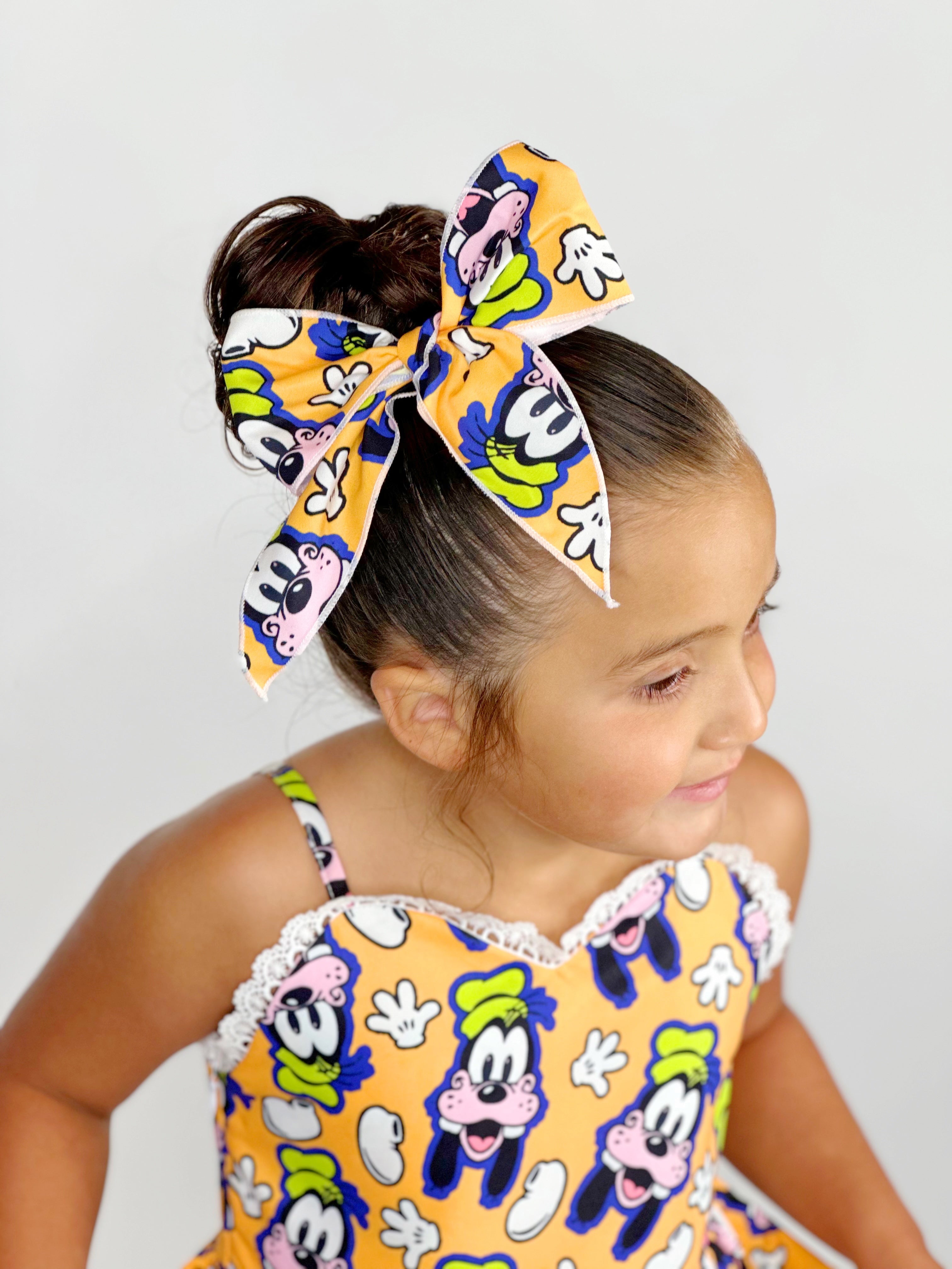 Mouse and friends bows